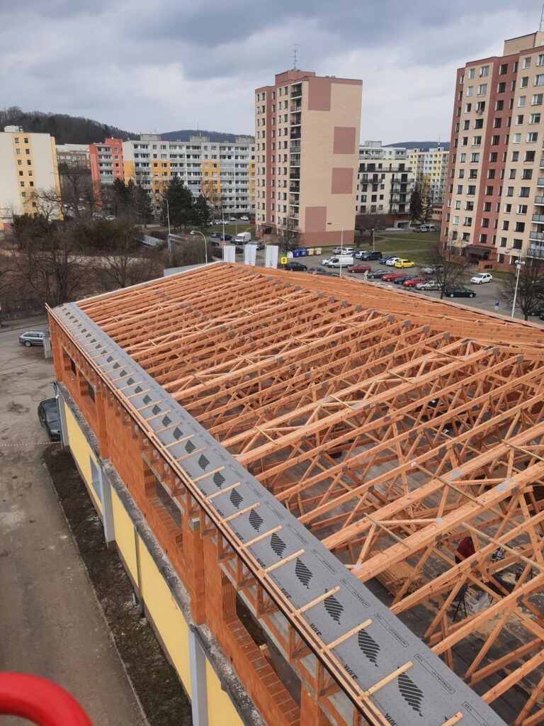 ART elektro - realizace - pohled zhora na střechu